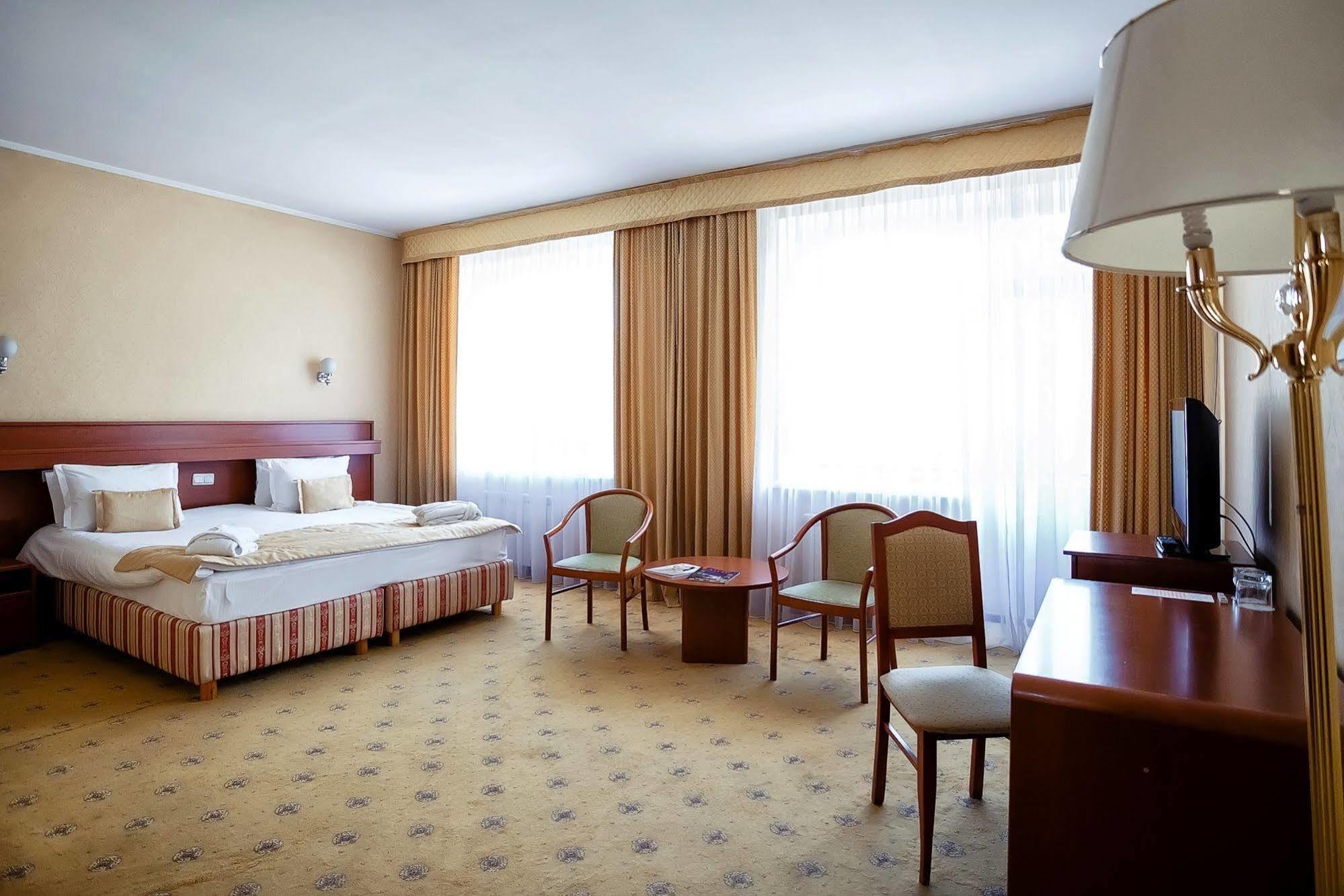 City Hotel Tien Shan Koktobe Exterior foto