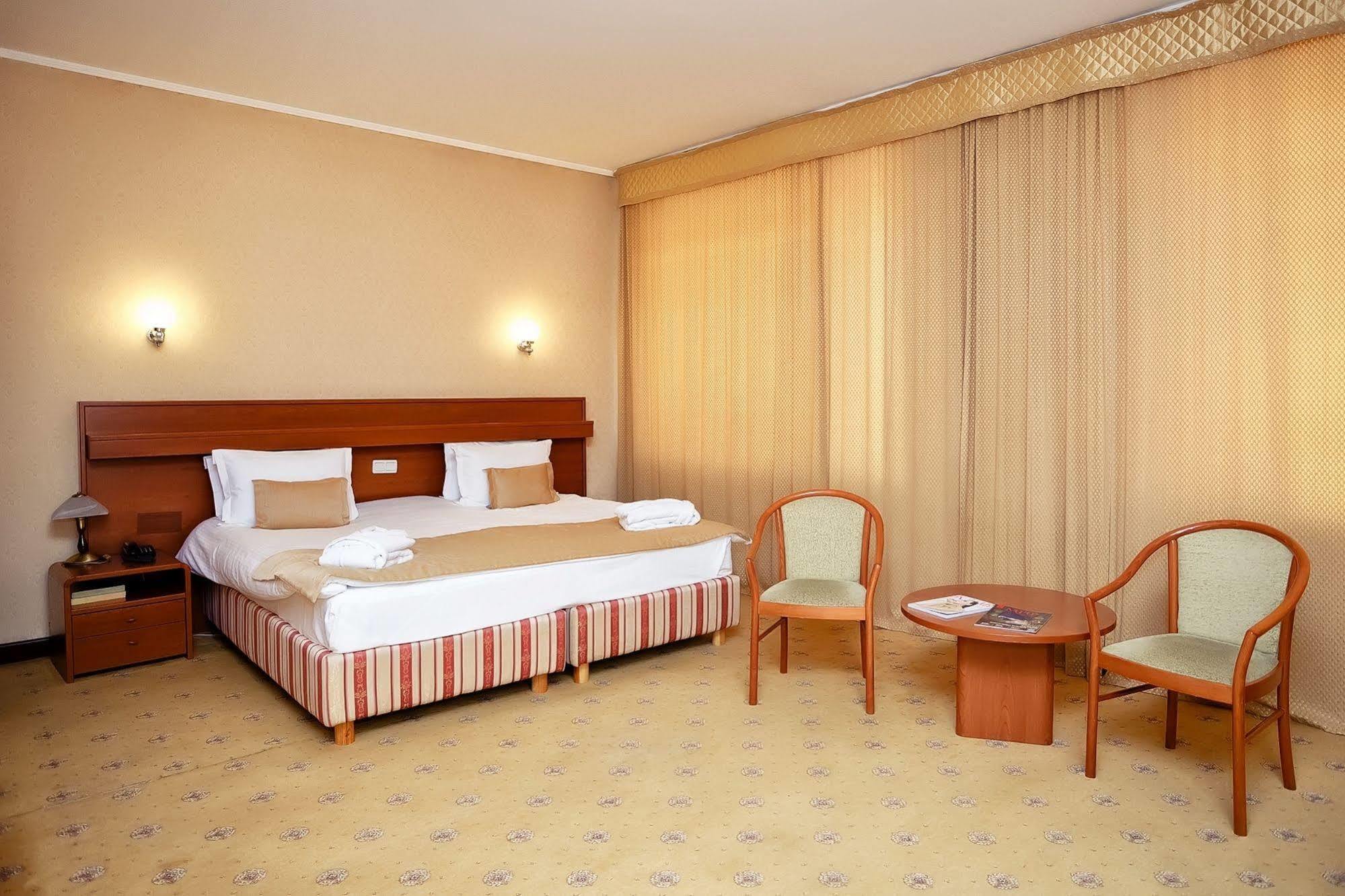 City Hotel Tien Shan Koktobe Exterior foto